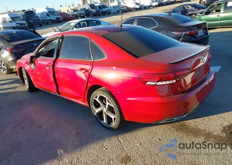 2020 Volkswagen Passat 2.0T R-Line z USA, uszkodzony, nr VIN 1VWMA7A36LC001718